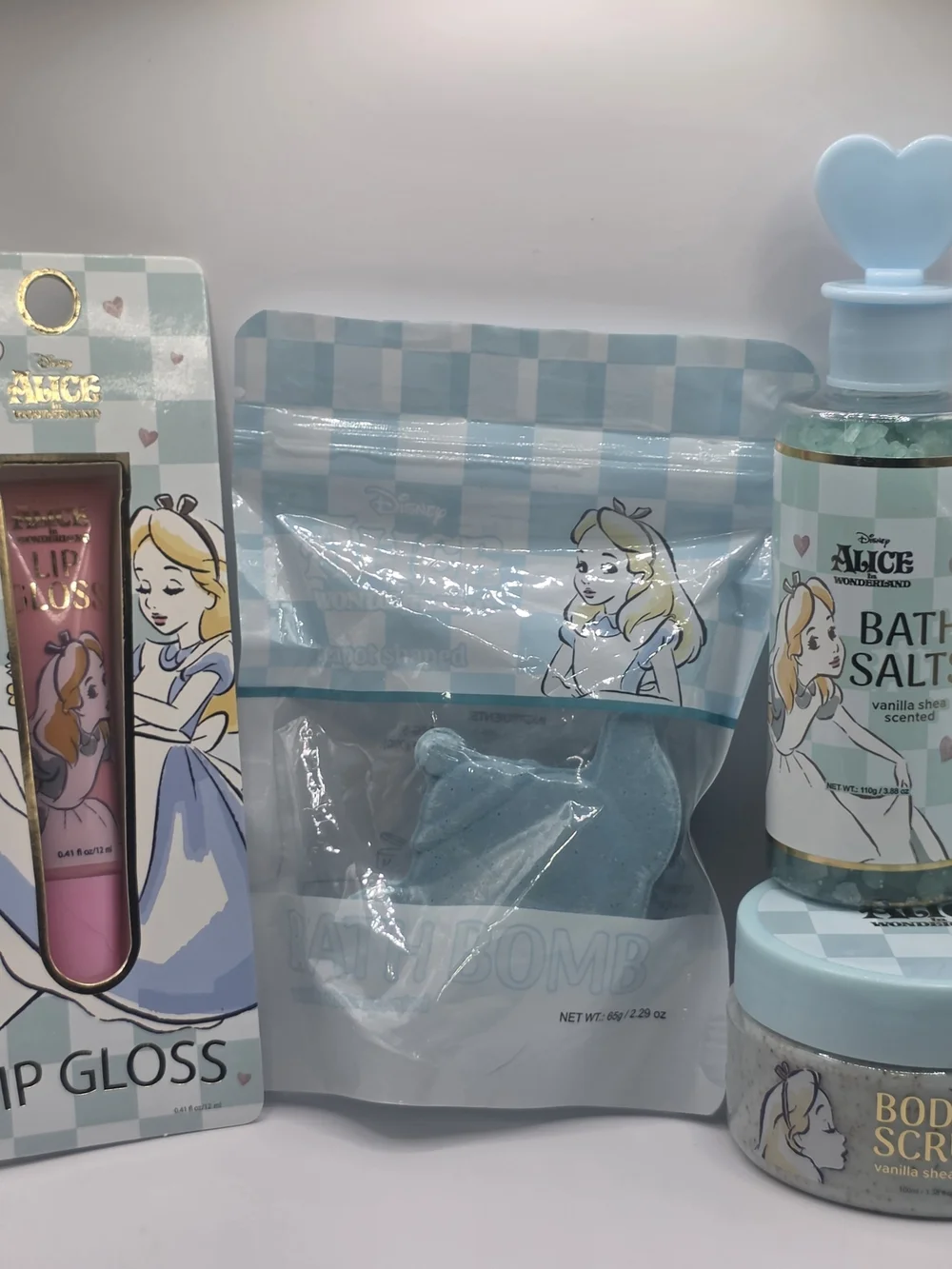 Disney Alice in Wonderland Blue Bath Set - Lip Gloss, Bath Bomb, Salts & Scrub